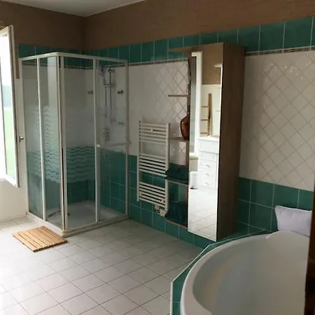 بيت للعطل Maison Champagne, Charmante Maison Au Calme Avec Beau Terrain